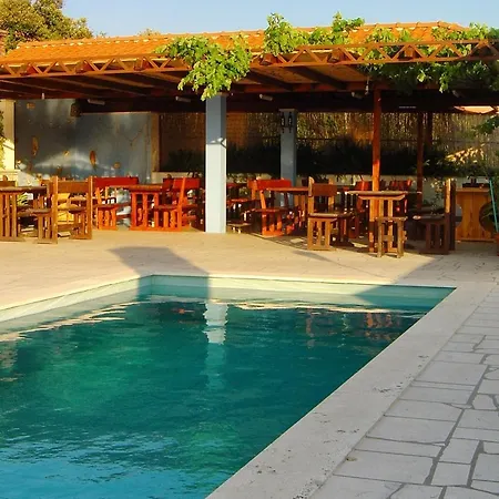 Appartamento With Swimming Pools Zrnovska Banja, - 8335 *