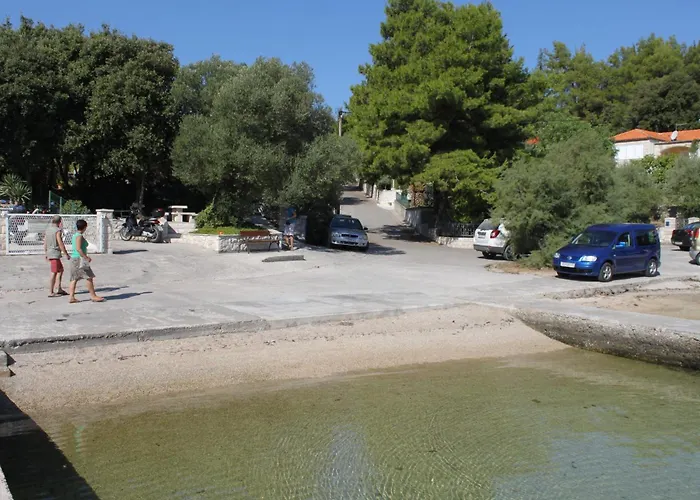 Appartamento With Swimming Pools Zrnovska Banja, - 8335 *