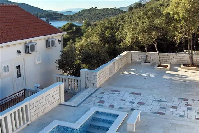 Appartamento With Swimming Pools Zrnovska Banja, - 8335 Korčula