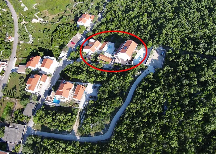 Appartamento With Swimming Pools Zrnovska Banja, - 8335