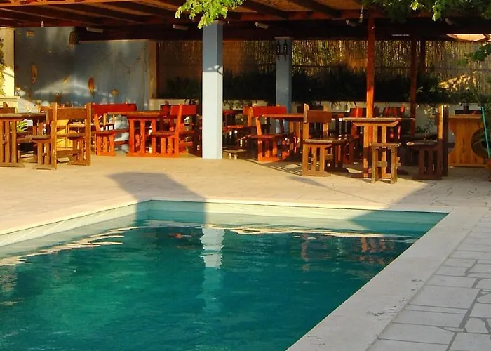 דירה With Swimming Pools Zrnovska Banja, - 8335 *